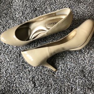 Nude Kelly & Katie heels